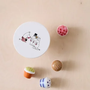 Alternative view of KIDS CONCEPT Ξύλινος Δίσκος με 4 Κεκάκια – MOOMIN