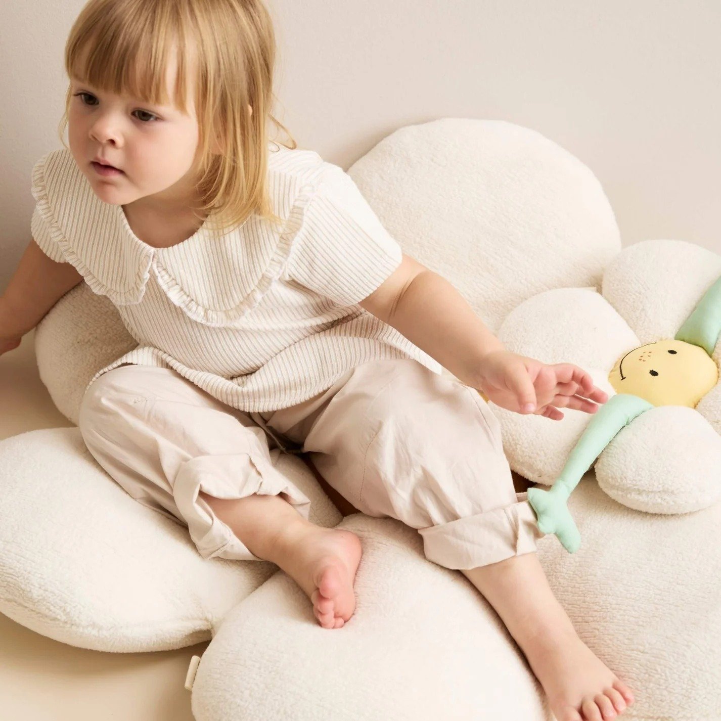 Kids Concept Μεγάλο Παιδικό Μαξιλάρι Δαπέδου Λουλούδι - Image 5
